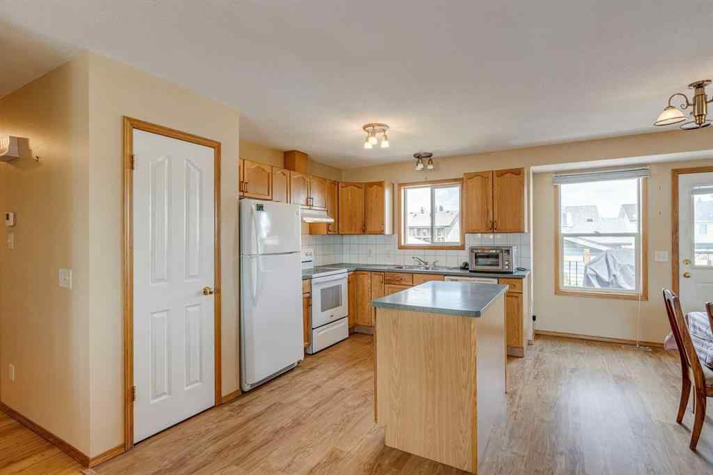 MLS® A2265790 - 1656 Strathcona Gate  in Strathaven Strathmore, Residential