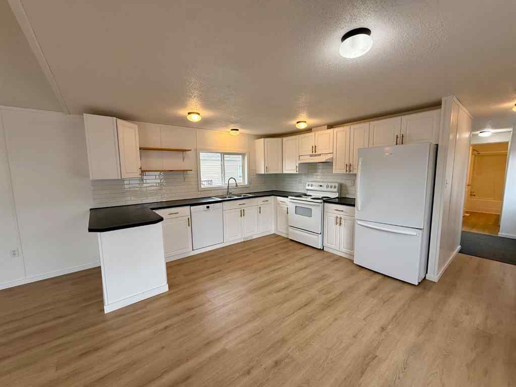 MLS® A2265792 - 10409 110 Ave   in NONE La Crete, Residential