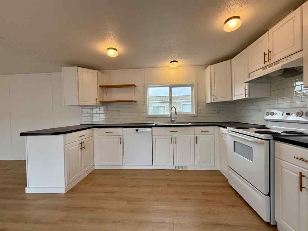 MLS® A2265792 - 10409 110 Ave   in NONE La Crete, Residential