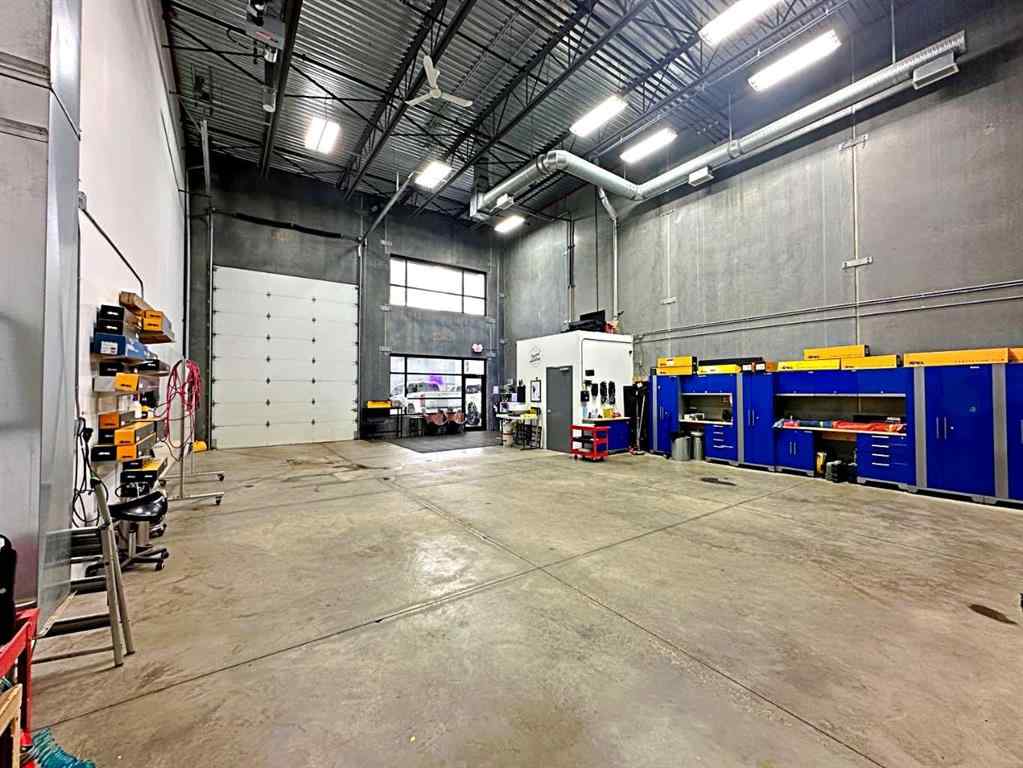 MLS® A2265793 - Unit #305 400 Mackenzie Boulevard  in Mackenzie Park Fort McMurray, Commercial