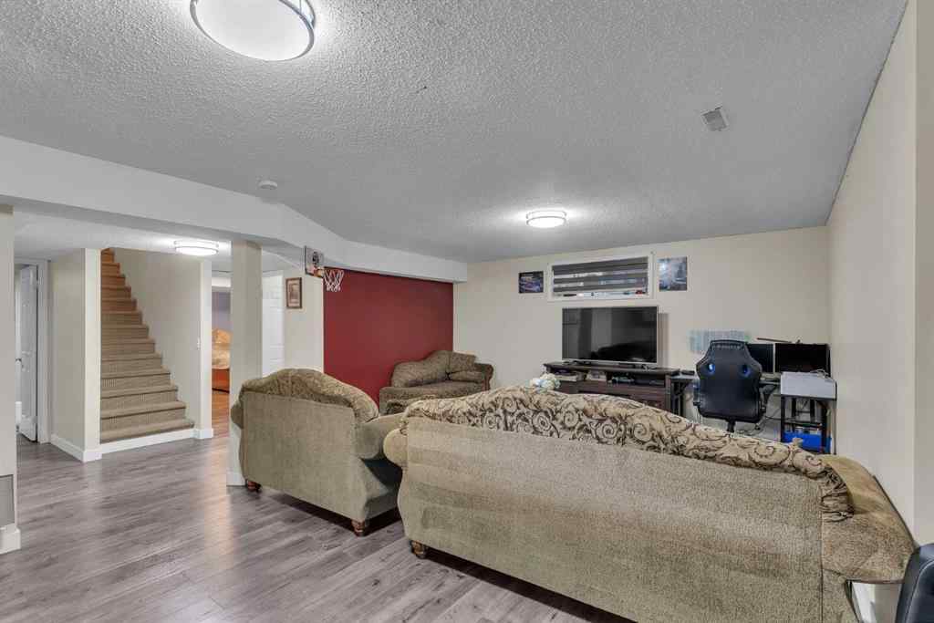 MLS® A2265795 - 138 Saddlecrest Park NE in Saddle Ridge Calgary, Residential