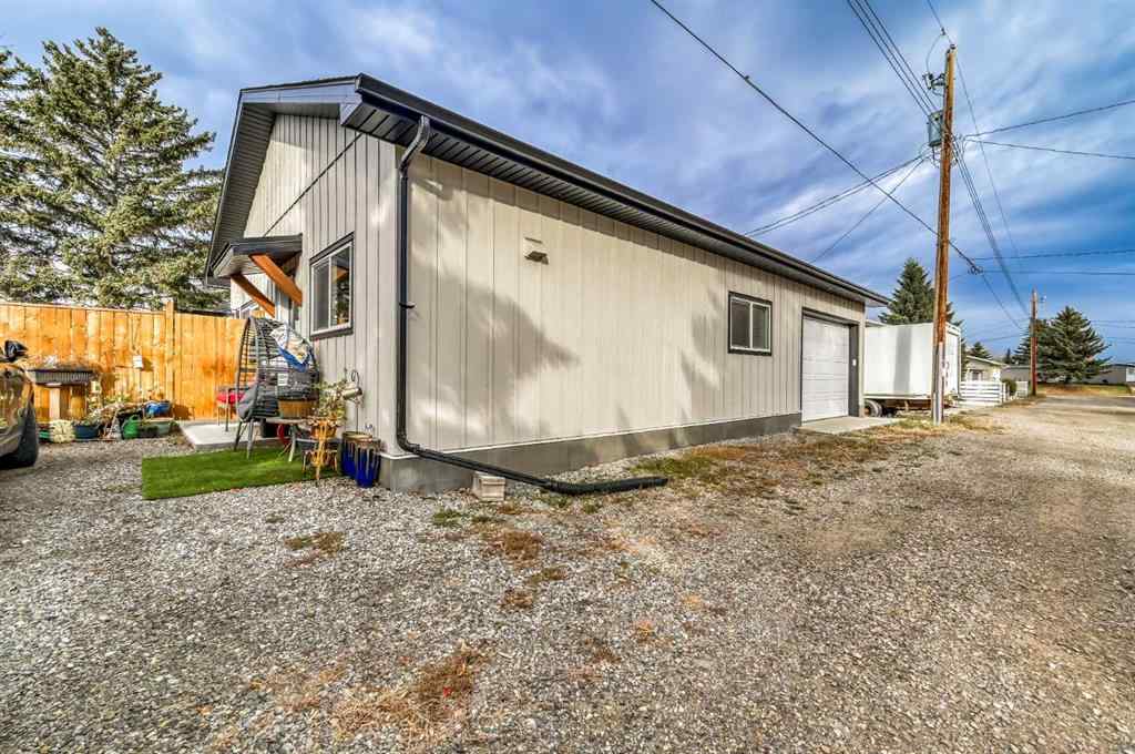 MLS® A2265796 - 92 2A Street  in North Central High River High River, Residential