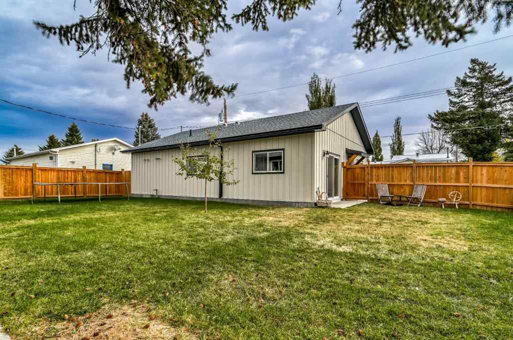 MLS® A2265796 - 92 2A Street  in North Central High River High River, Residential