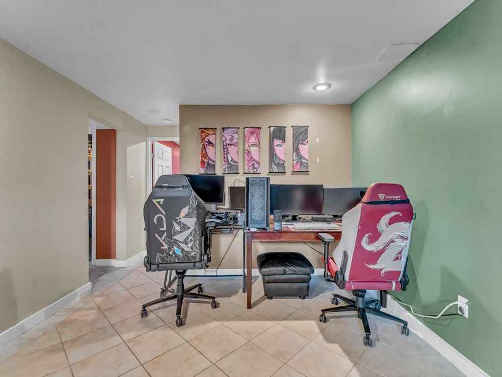 MLS® A2265802 - 699 14 Street NE in Northeast Crescent Heights Medicine Hat, Residential