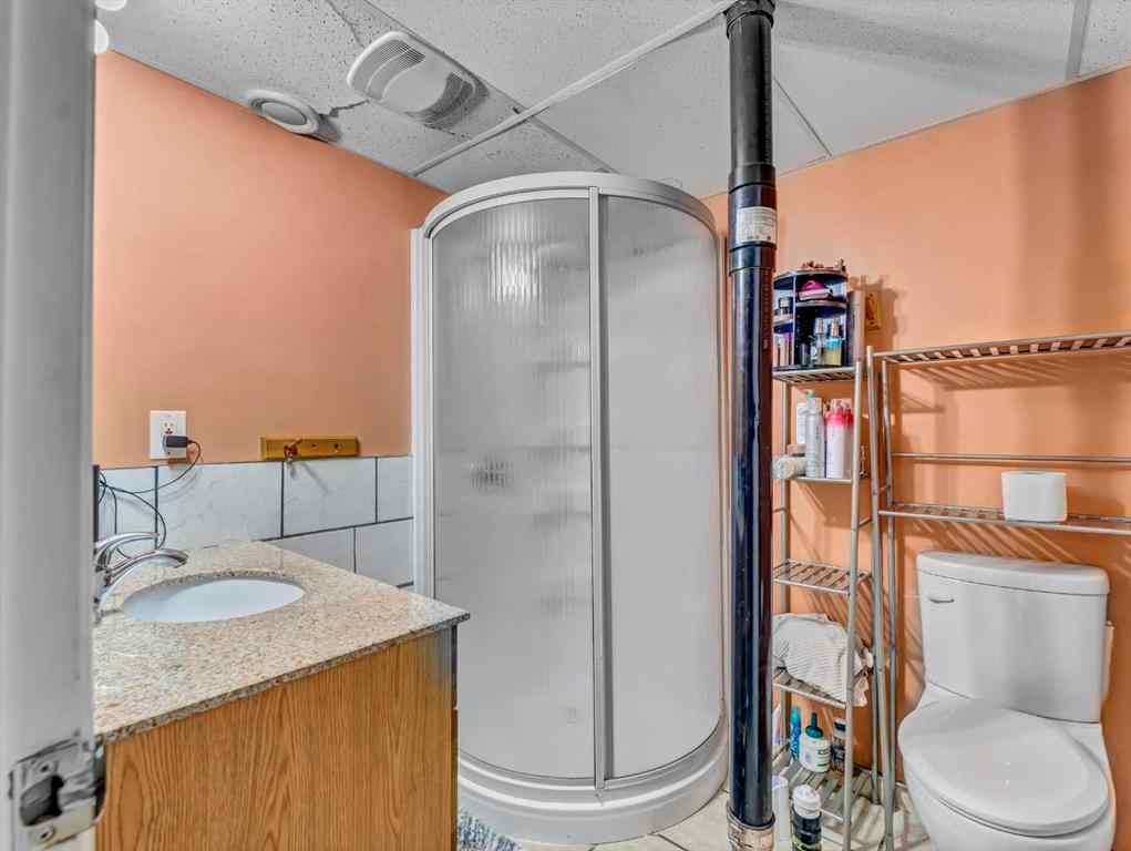 MLS® A2265802 - 699 14 Street NE in Northeast Crescent Heights Medicine Hat, Residential