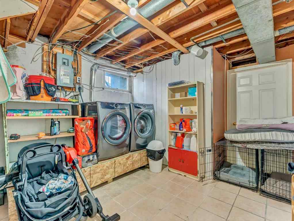 MLS® A2265802 - 699 14 Street NE in Northeast Crescent Heights Medicine Hat, Residential