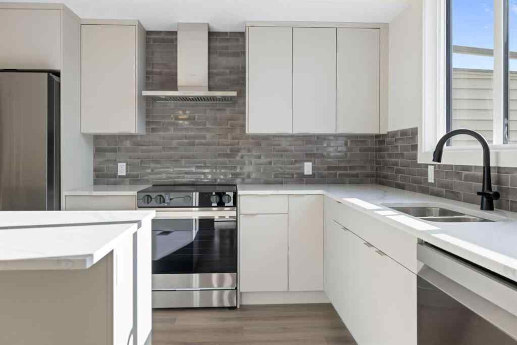 MLS® A2265805 - 215 Belvedere Avenue SE in Belvedere Calgary, Residential