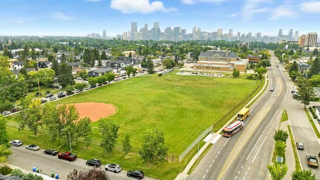 MLS® A2265807 - 926 21 Avenue NW in Mount Pleasant Calgary, Residential