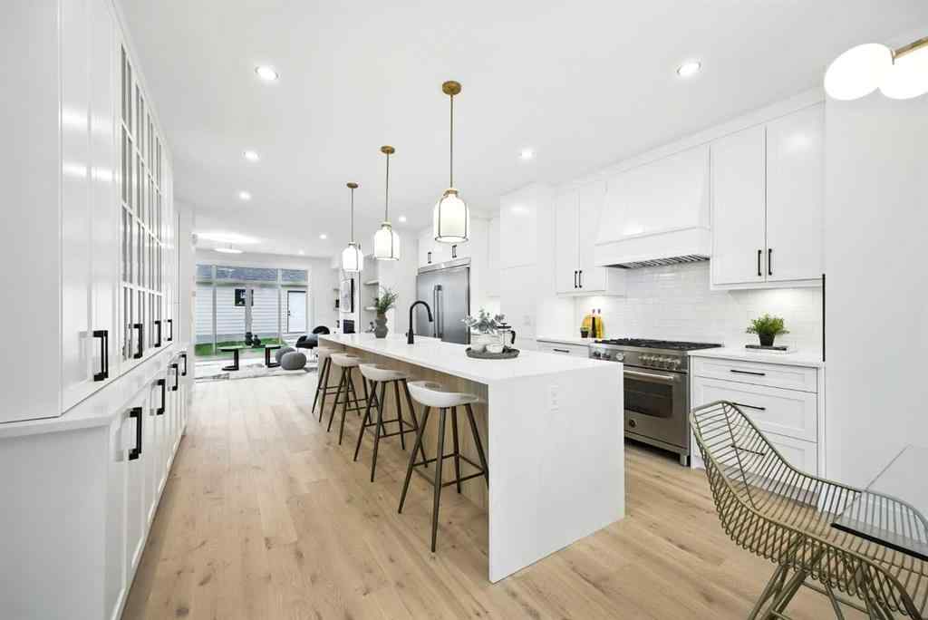 MLS® A2265807 - 926 21 Avenue NW in Mount Pleasant Calgary, Residential