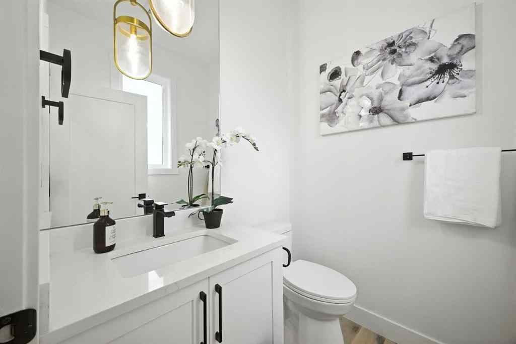 MLS® A2265807 - 926 21 Avenue NW in Mount Pleasant Calgary, Residential