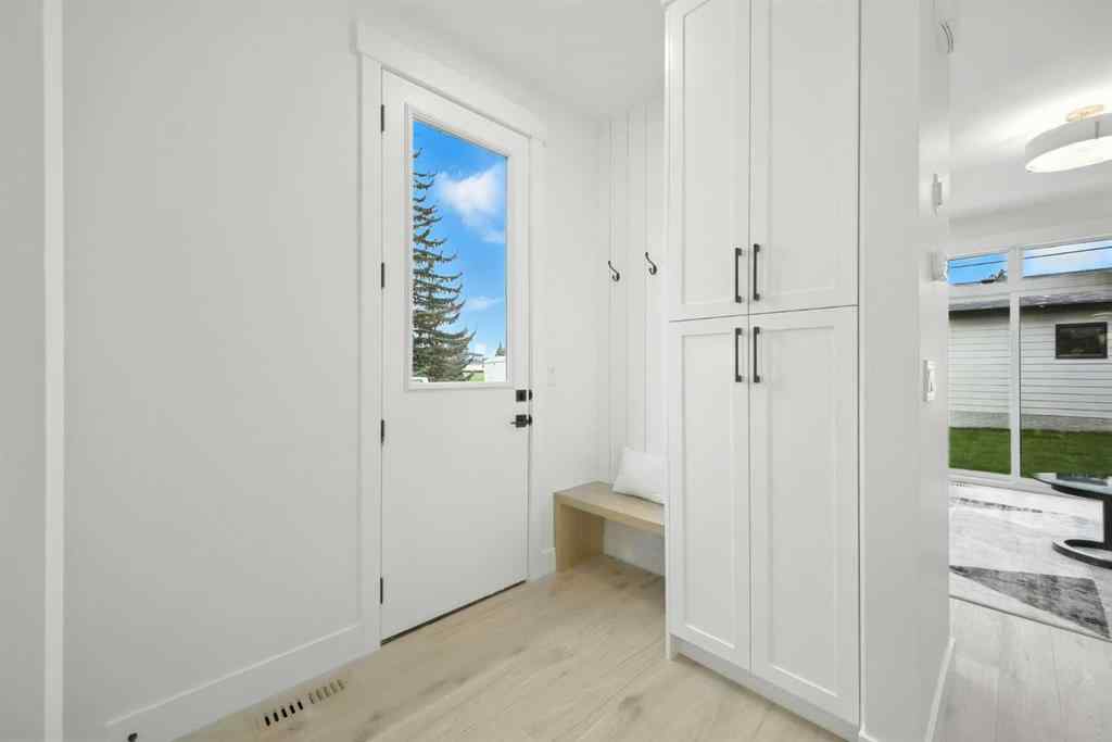 MLS® A2265807 - 926 21 Avenue NW in Mount Pleasant Calgary, Residential