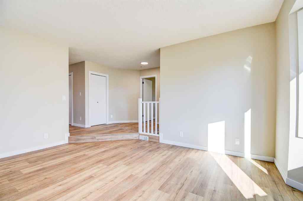 MLS® A2265815 - 112 Dixon Crescent  in Deer Park Estates Red Deer, Residential