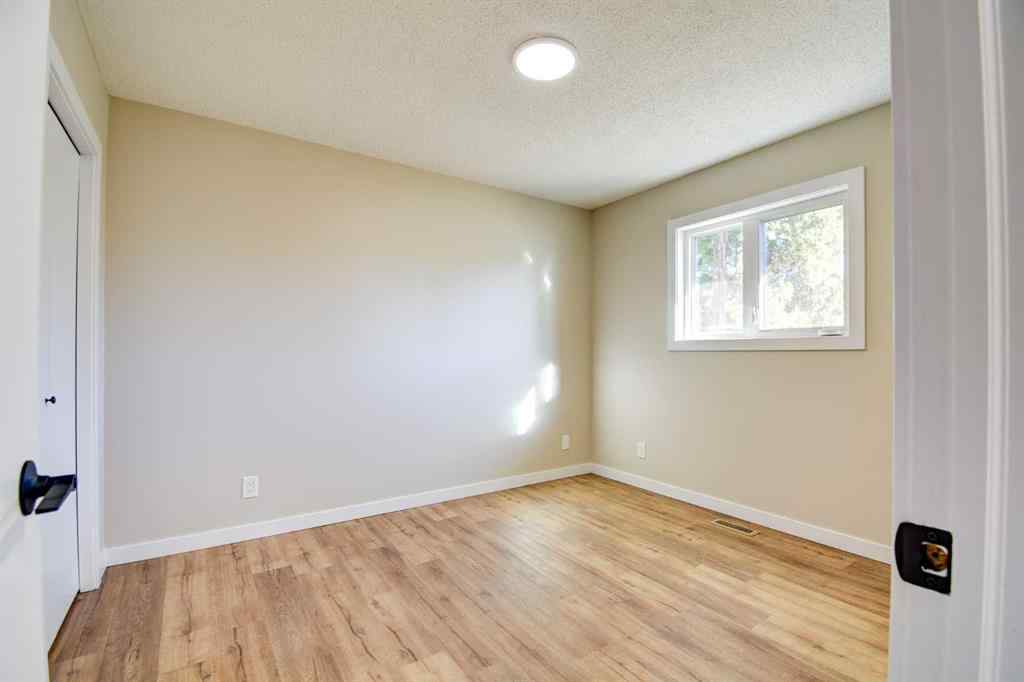 MLS® A2265815 - 112 Dixon Crescent  in Deer Park Estates Red Deer, Residential