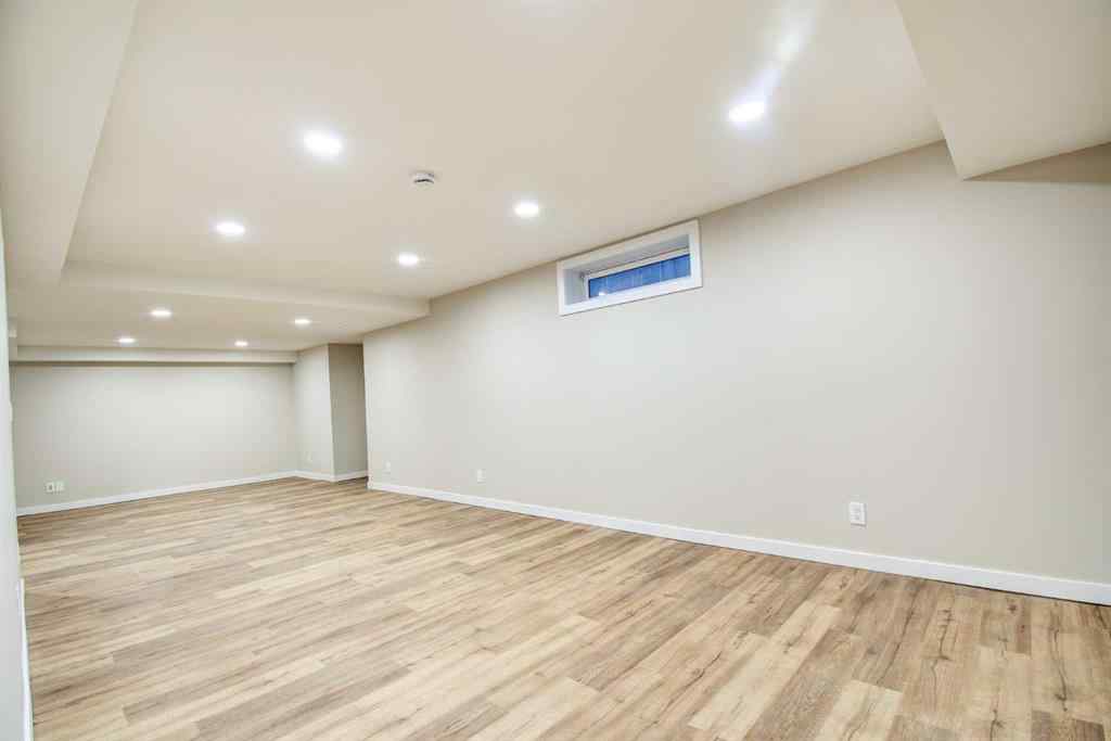 MLS® A2265815 - 112 Dixon Crescent  in Deer Park Estates Red Deer, Residential