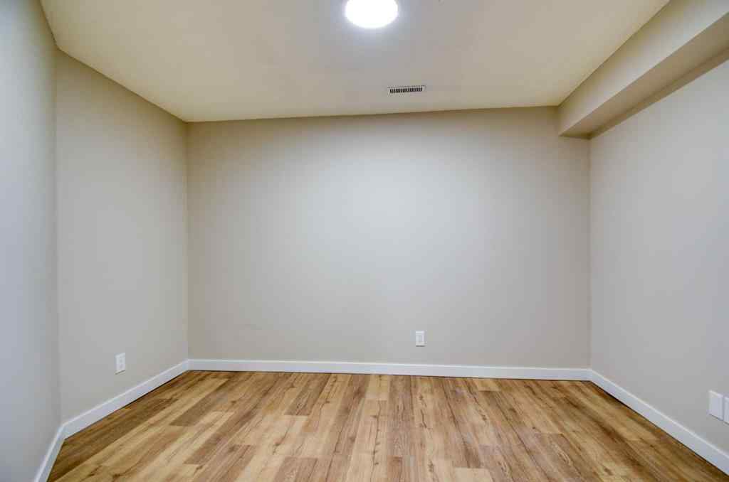 MLS® A2265815 - 112 Dixon Crescent  in Deer Park Estates Red Deer, Residential