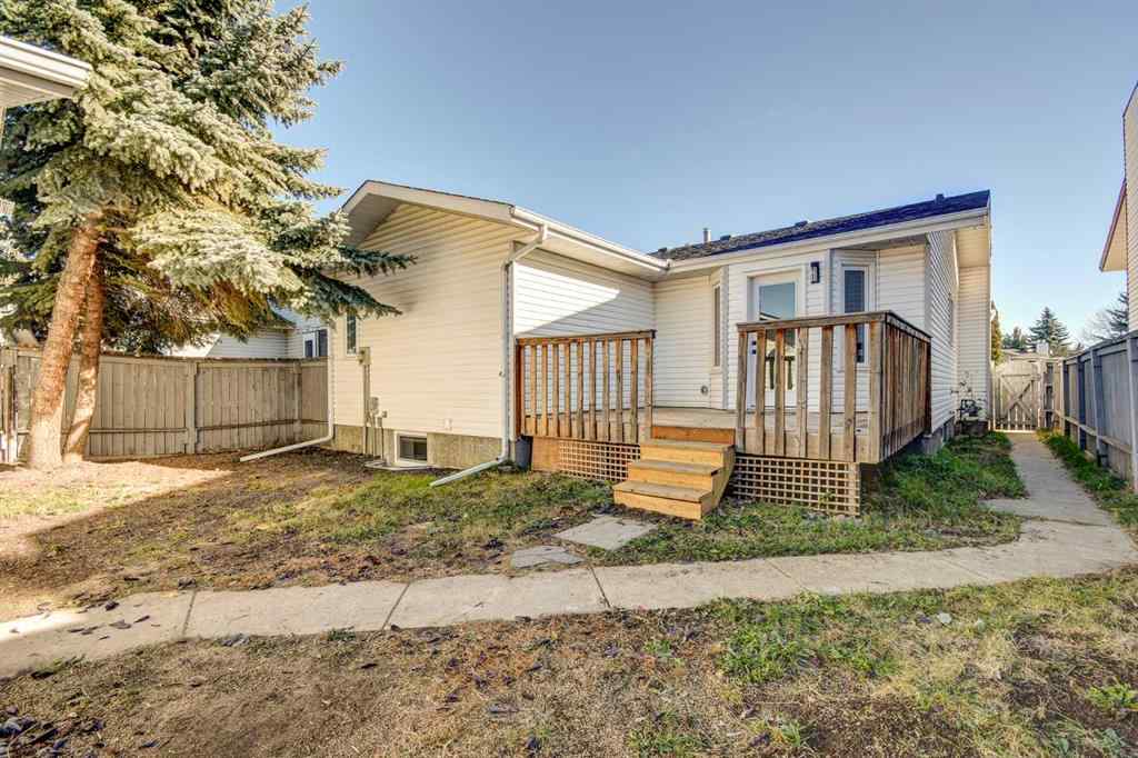 MLS® A2265815 - 112 Dixon Crescent  in Deer Park Estates Red Deer, Residential