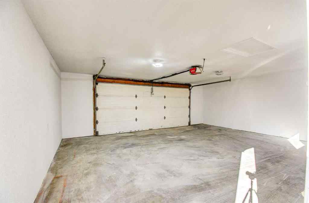 MLS® A2265815 - 112 Dixon Crescent  in Deer Park Estates Red Deer, Residential