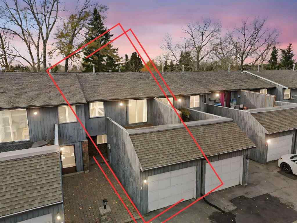 MLS® A2265821 - Unit #8 803 Varsity Estates Drive NW in Varsity Calgary, Residential