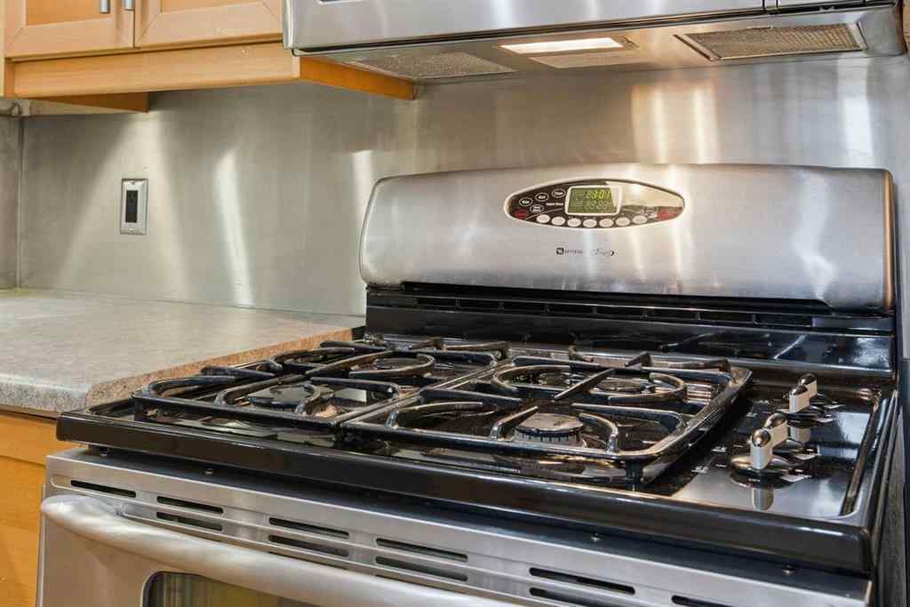 MLS® A2265821 - Unit #8 803 Varsity Estates Drive NW in Varsity Calgary, Residential