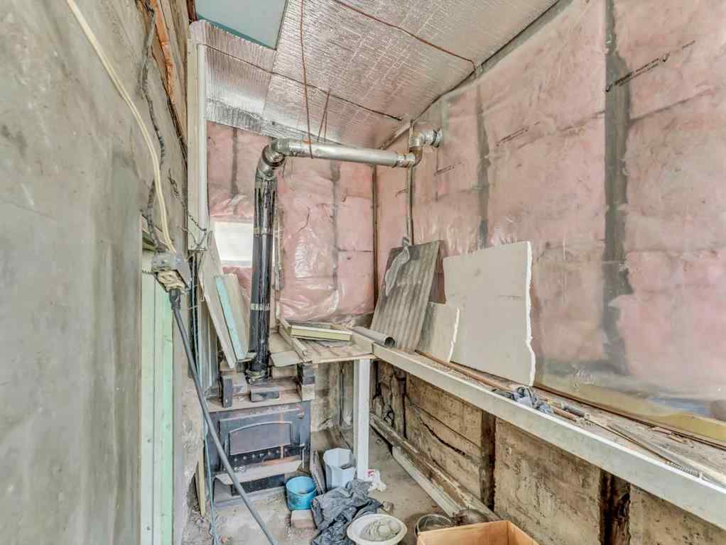 MLS® A2265828 - 960 5 Street SE in River Flats Medicine Hat, Residential