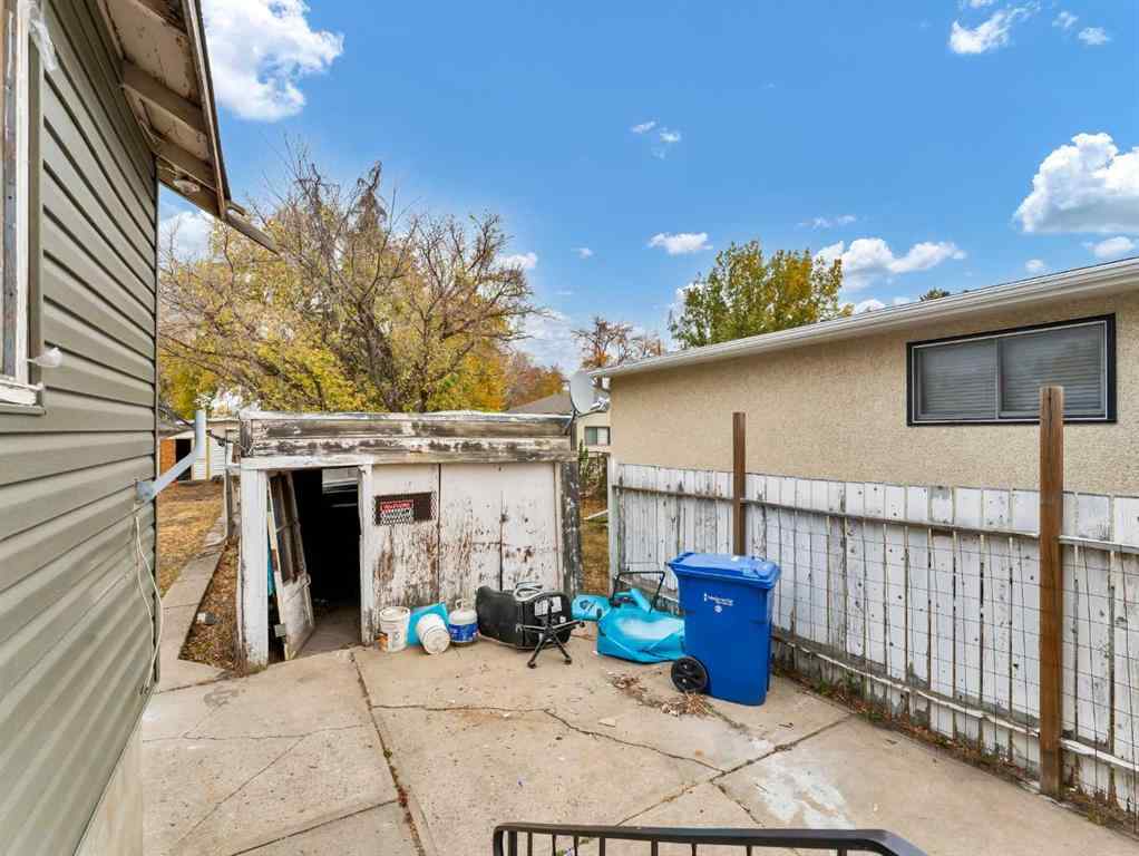 MLS® A2265828 - 960 5 Street SE in River Flats Medicine Hat, Residential