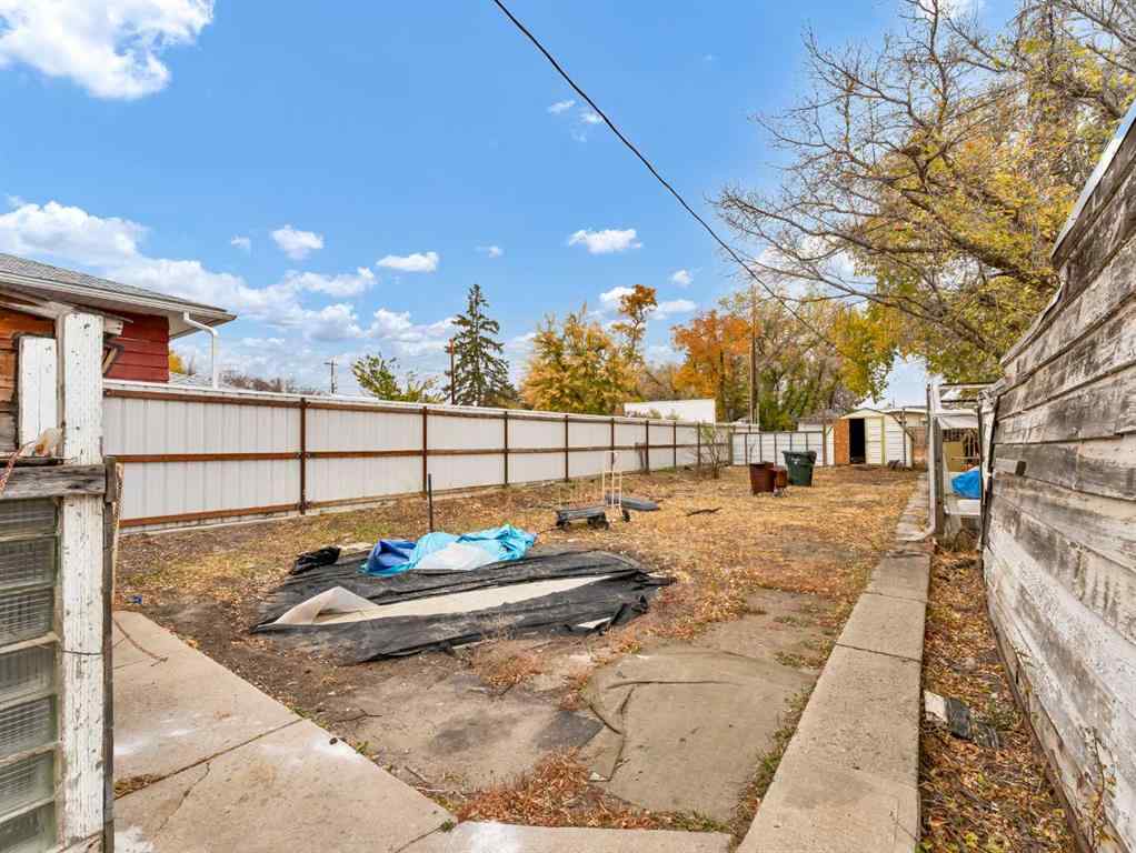 MLS® A2265828 - 960 5 Street SE in River Flats Medicine Hat, Residential