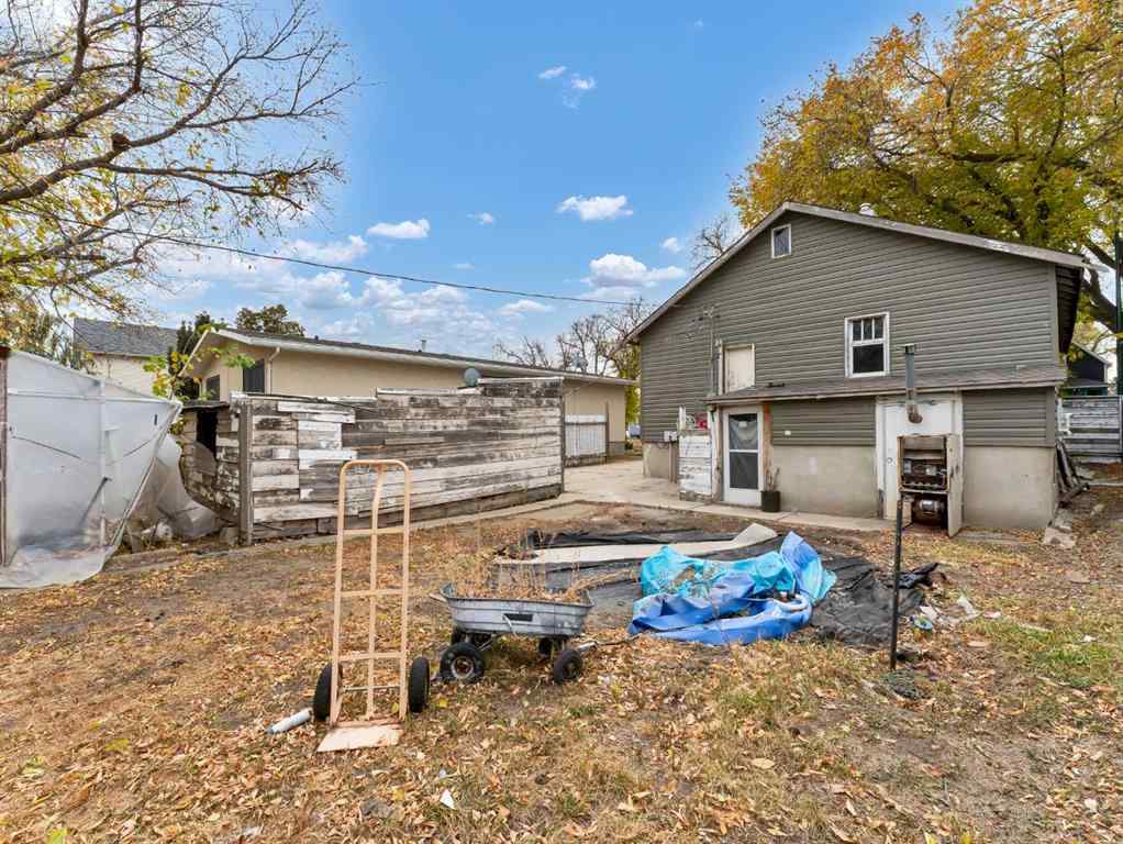 MLS® A2265828 - 960 5 Street SE in River Flats Medicine Hat, Residential