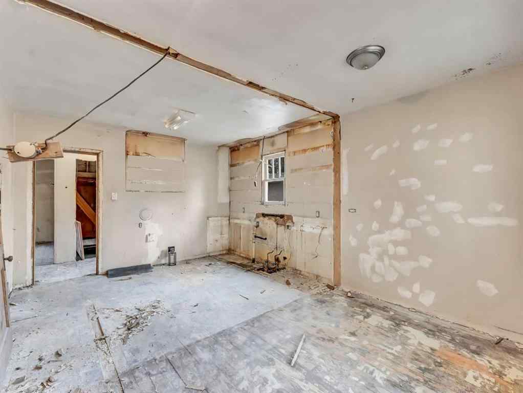 MLS® A2265828 - 960 5 Street SE in River Flats Medicine Hat, Residential