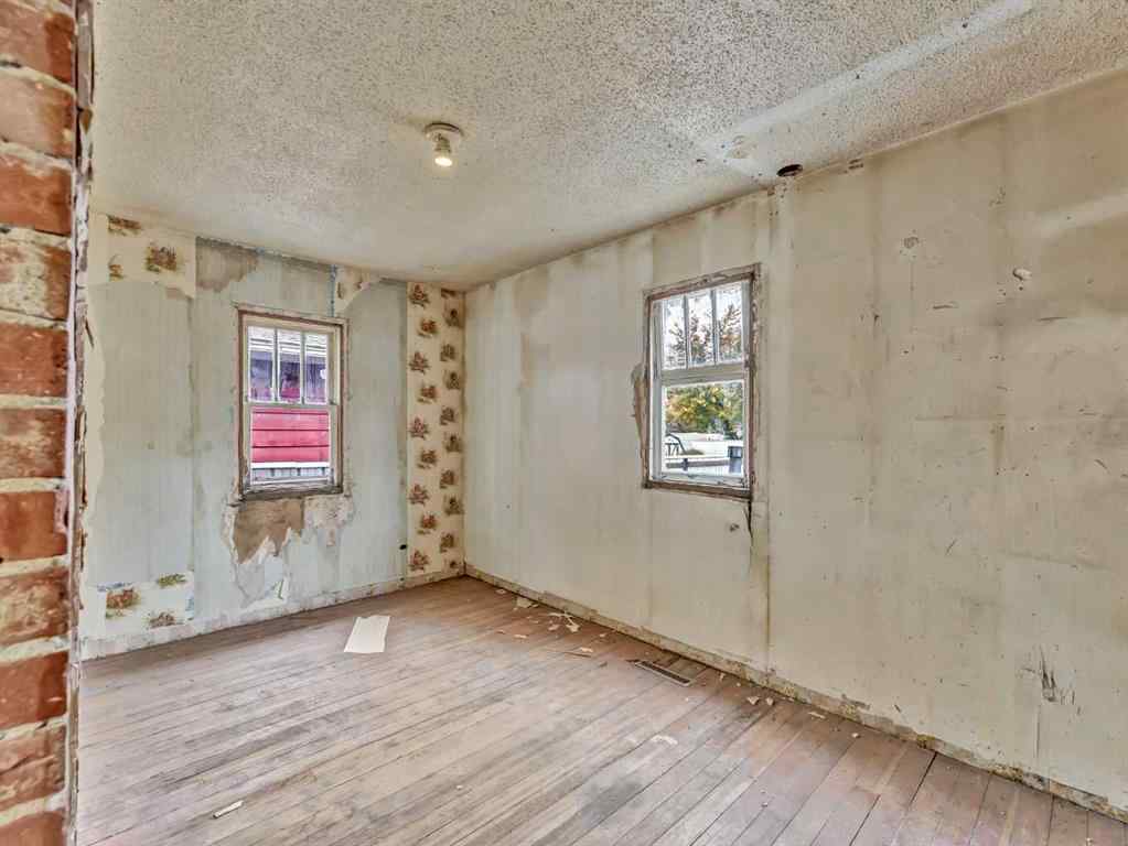 MLS® A2265828 - 960 5 Street SE in River Flats Medicine Hat, Residential