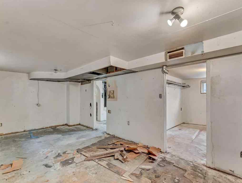 MLS® A2265828 - 960 5 Street SE in River Flats Medicine Hat, Residential