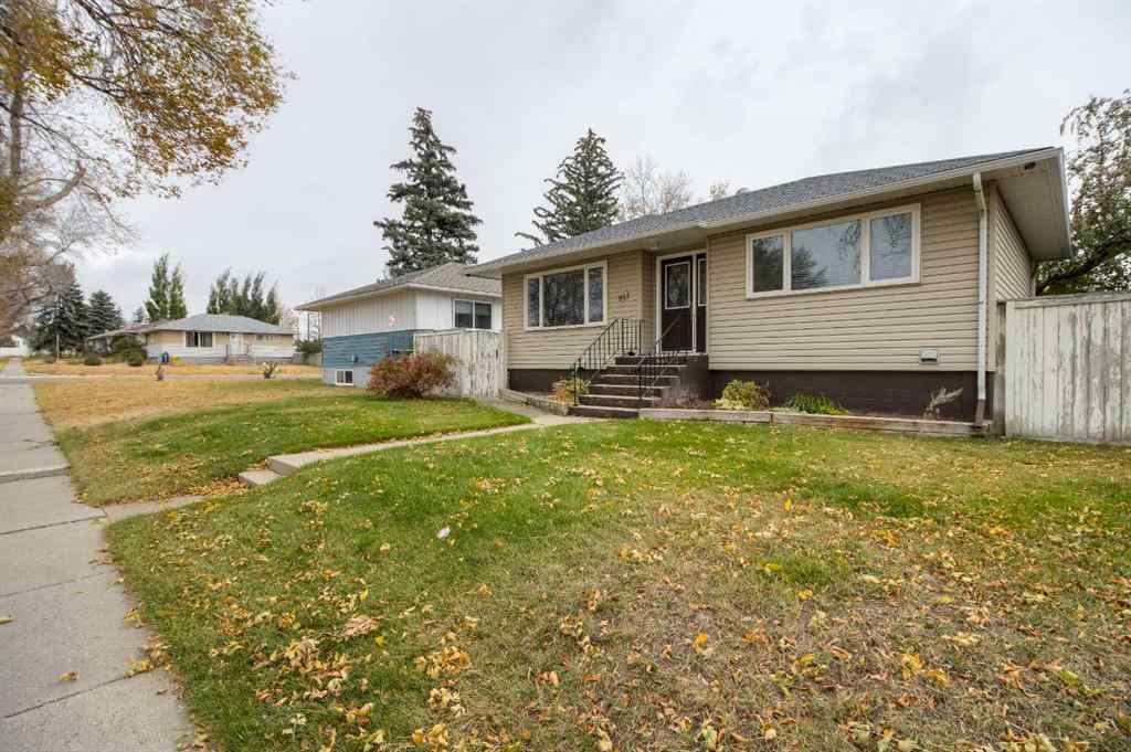 MLS® A2265829 - 813 Stafford Drive N in Senator Buchanan Lethbridge, Residential