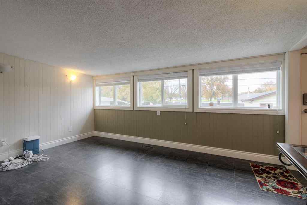 MLS® A2265829 - 813 Stafford Drive N in Senator Buchanan Lethbridge, Residential