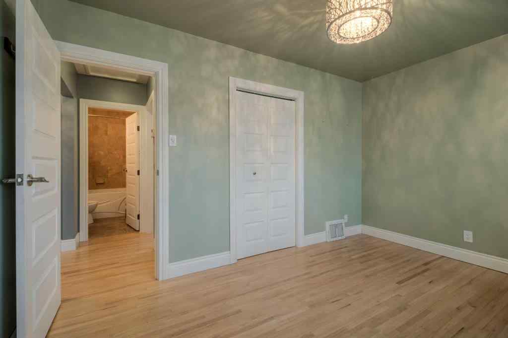 MLS® A2265829 - 813 Stafford Drive N in Senator Buchanan Lethbridge, Residential