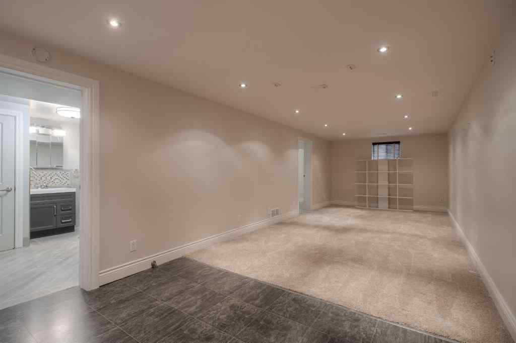 MLS® A2265829 - 813 Stafford Drive N in Senator Buchanan Lethbridge, Residential