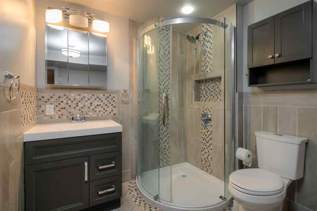 MLS® A2265829 - 813 Stafford Drive N in Senator Buchanan Lethbridge, Residential