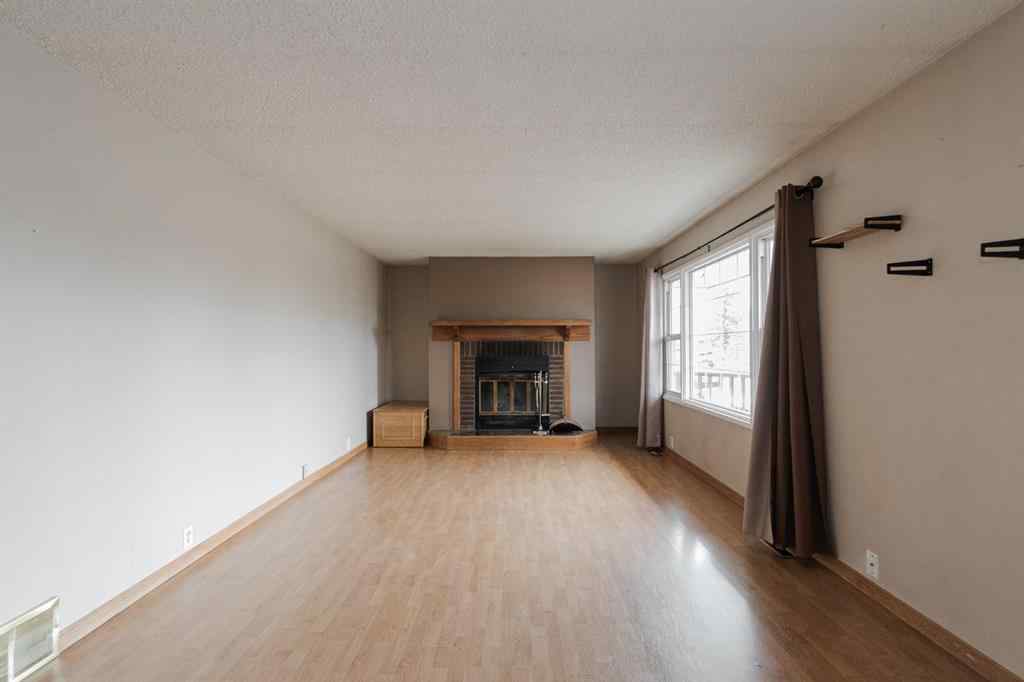 MLS® A2265830 - 114 Highfield Street  in Thickwood Fort McMurray, Residential