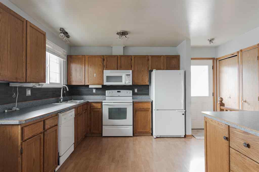 MLS® A2265830 - 114 Highfield Street  in Thickwood Fort McMurray, Residential