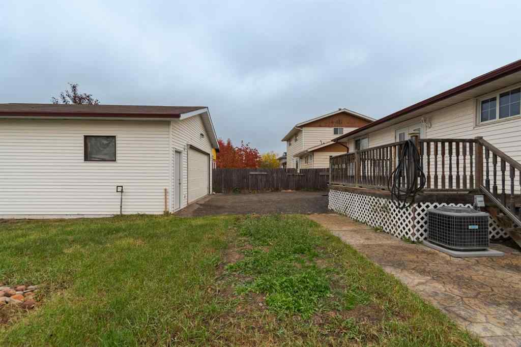 MLS® A2265830 - 114 Highfield Street  in Thickwood Fort McMurray, Residential