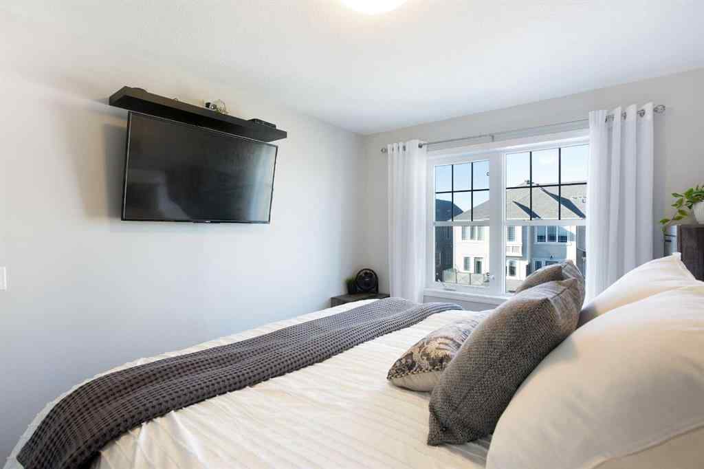 MLS® A2265844 - 214 Hillcrest Gardens SW in Hillcrest Airdrie, Residential