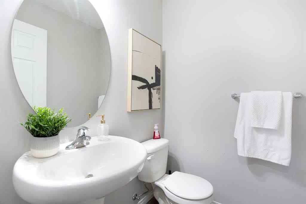 MLS® A2265844 - 214 Hillcrest Gardens SW in Hillcrest Airdrie, Residential