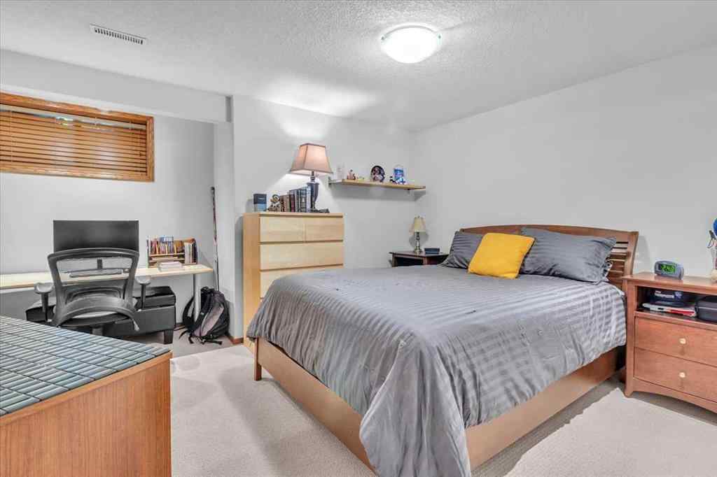 MLS® A2265851 - 20 Tuscany Ridge Green NW in Tuscany Calgary, Residential