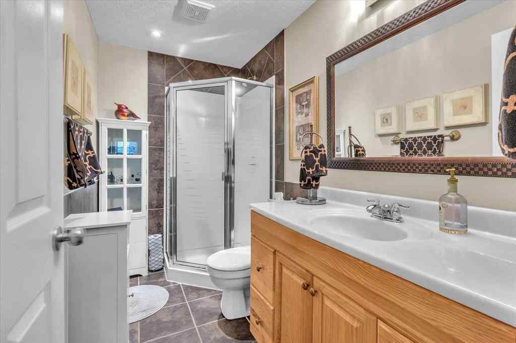 MLS® A2265851 - 20 Tuscany Ridge Green NW in Tuscany Calgary, Residential