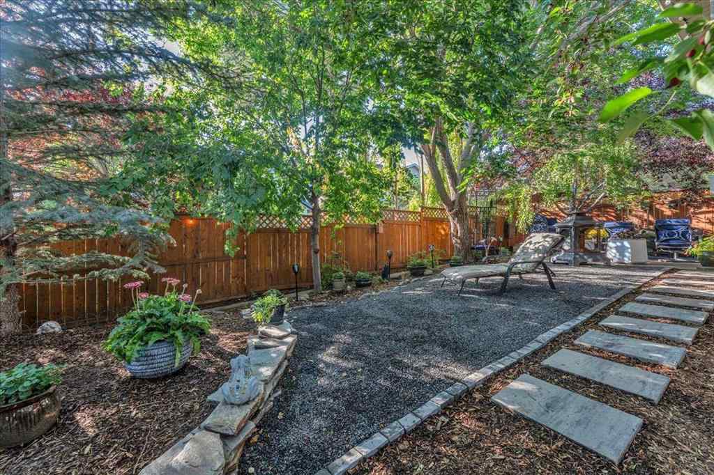 MLS® A2265851 - 20 Tuscany Ridge Green NW in Tuscany Calgary, Residential