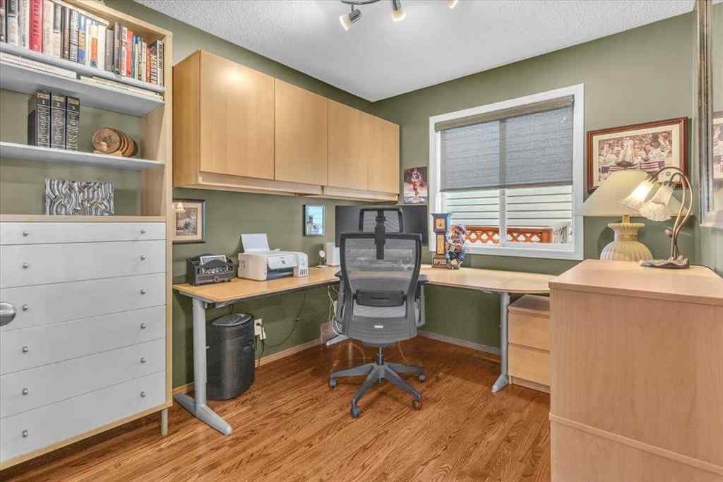 MLS® A2265851 - 20 Tuscany Ridge Green NW in Tuscany Calgary, Residential