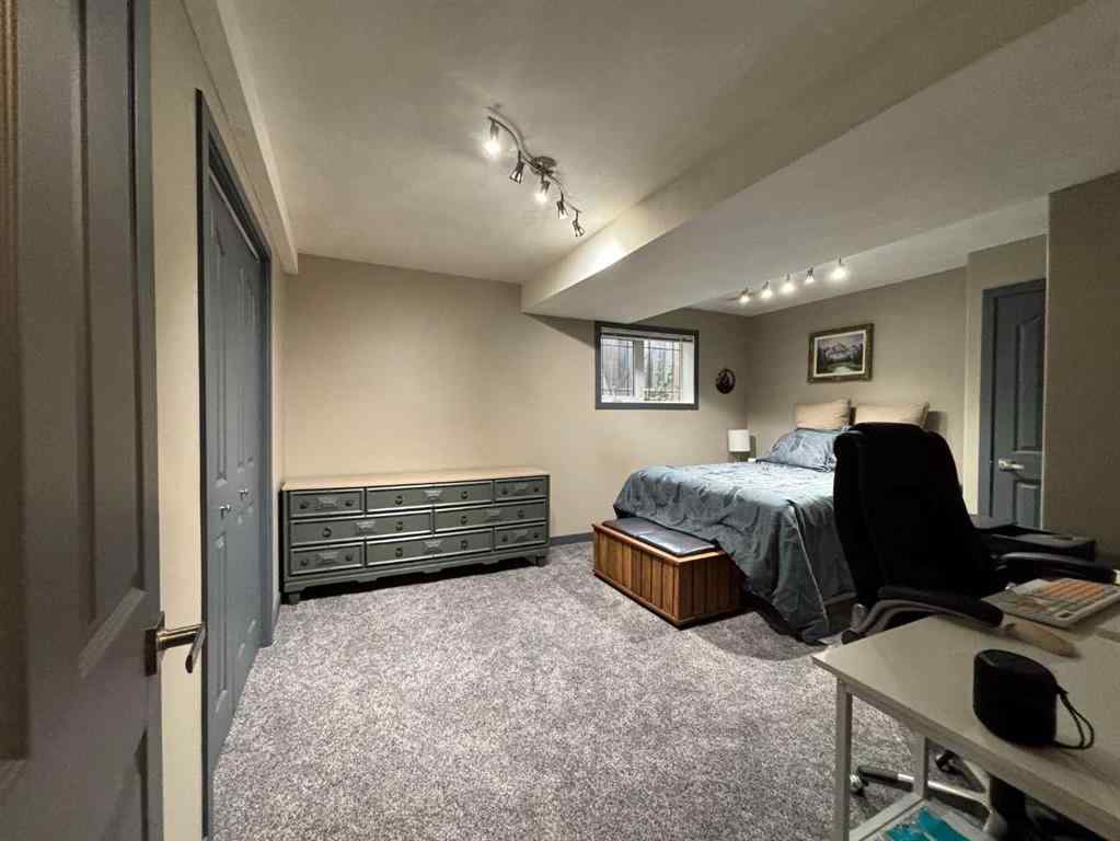 MLS® A2265854 - 6315 41 Street  in Parkview Estates Lloydminster, Residential