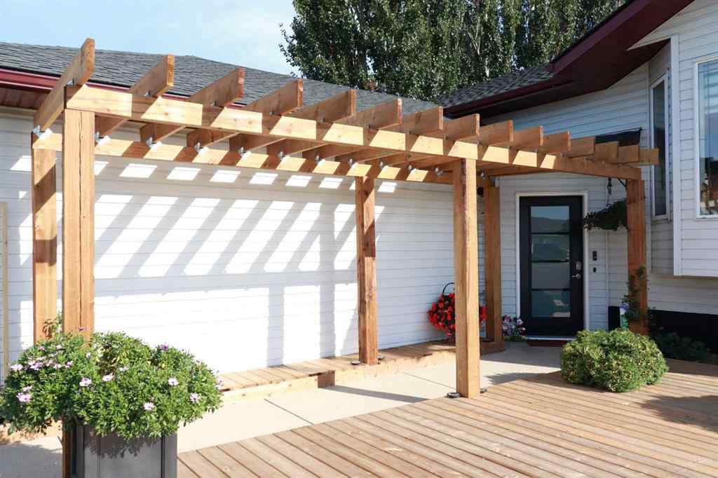 MLS® A2265854 - 6315 41 Street  in Parkview Estates Lloydminster, Residential