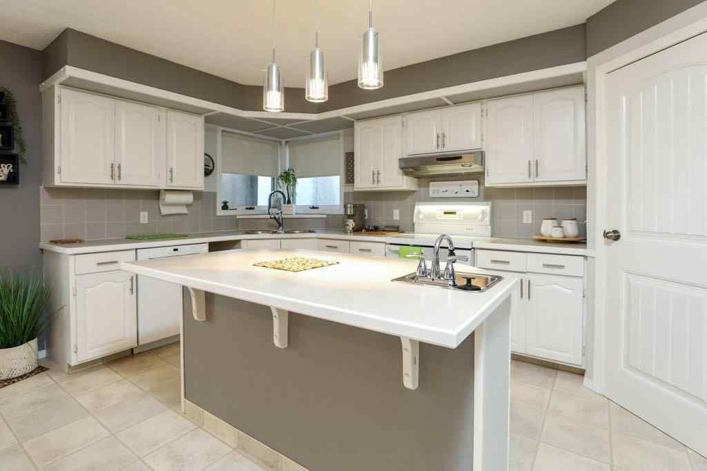 MLS® A2265861 - 43 Sherwood Boulevard W in Ridgewood Lethbridge, Residential