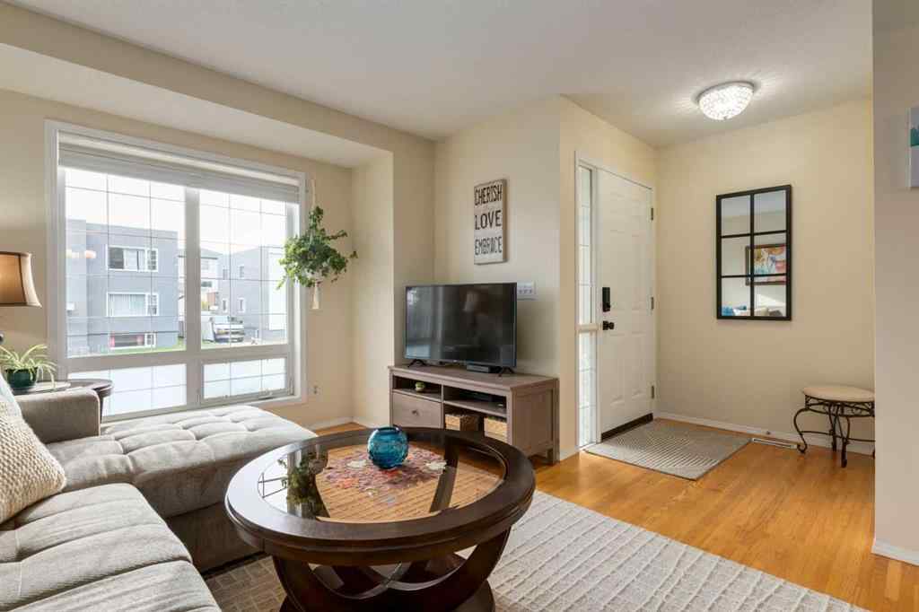 MLS® A2265864 - 1532 34 Avenue SW in South Calgary Calgary, Residential