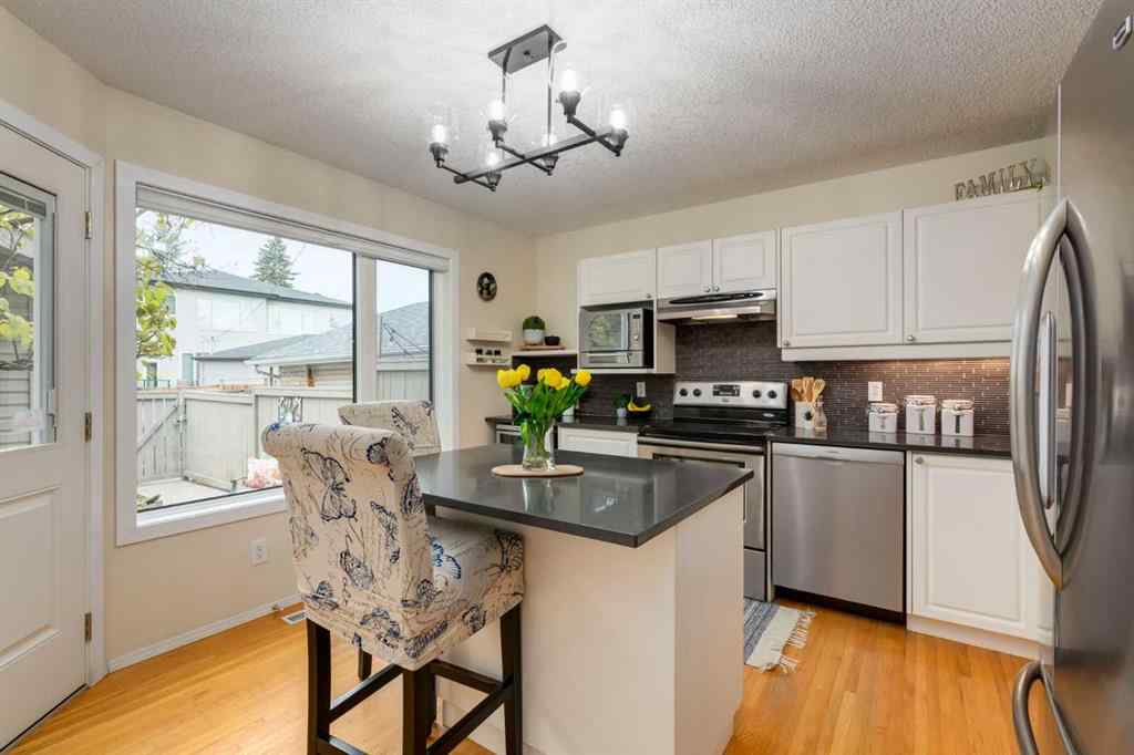 MLS® A2265864 - 1532 34 Avenue SW in South Calgary Calgary, Residential