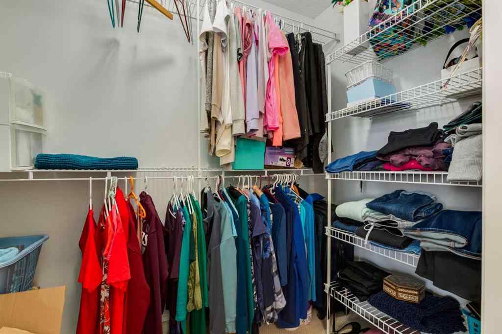 MLS® A2265864 - 1532 34 Avenue SW in South Calgary Calgary, Residential